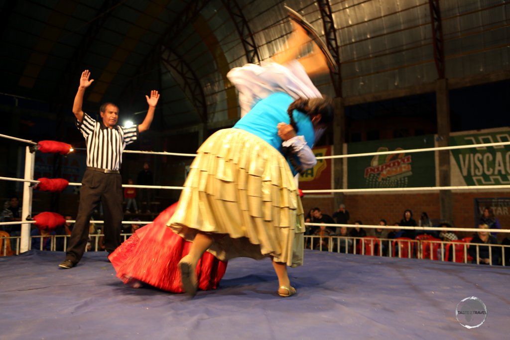 Although wrestling has been popular in Bolivia since the ’50s, it wasn’t until the mid-2000s that women began to get involved.