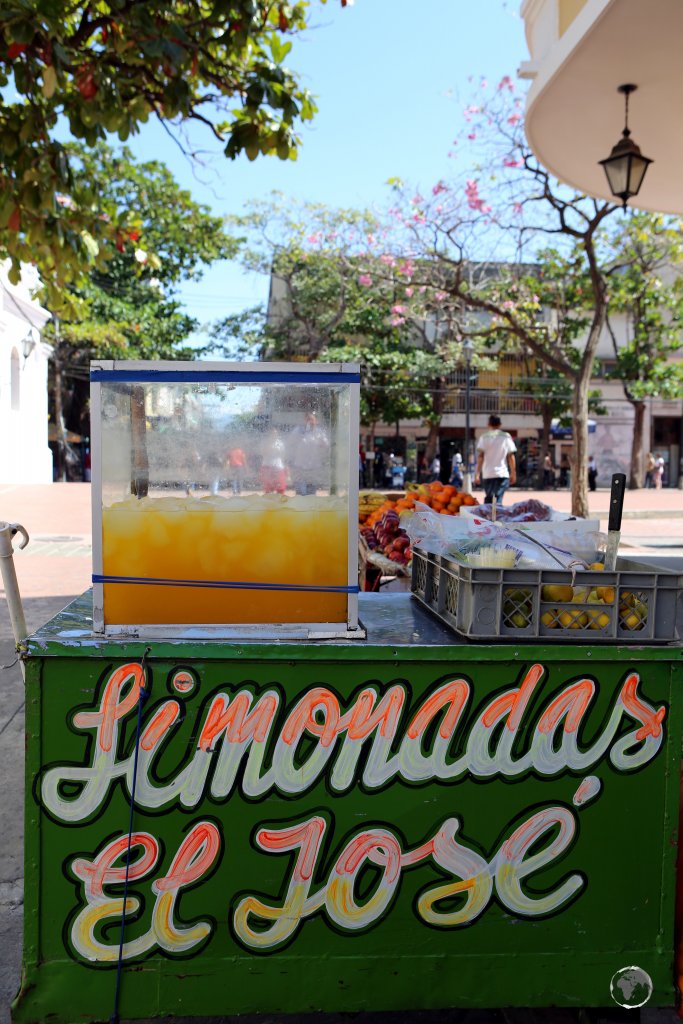 A lemonade stand in Santa Marta old town.