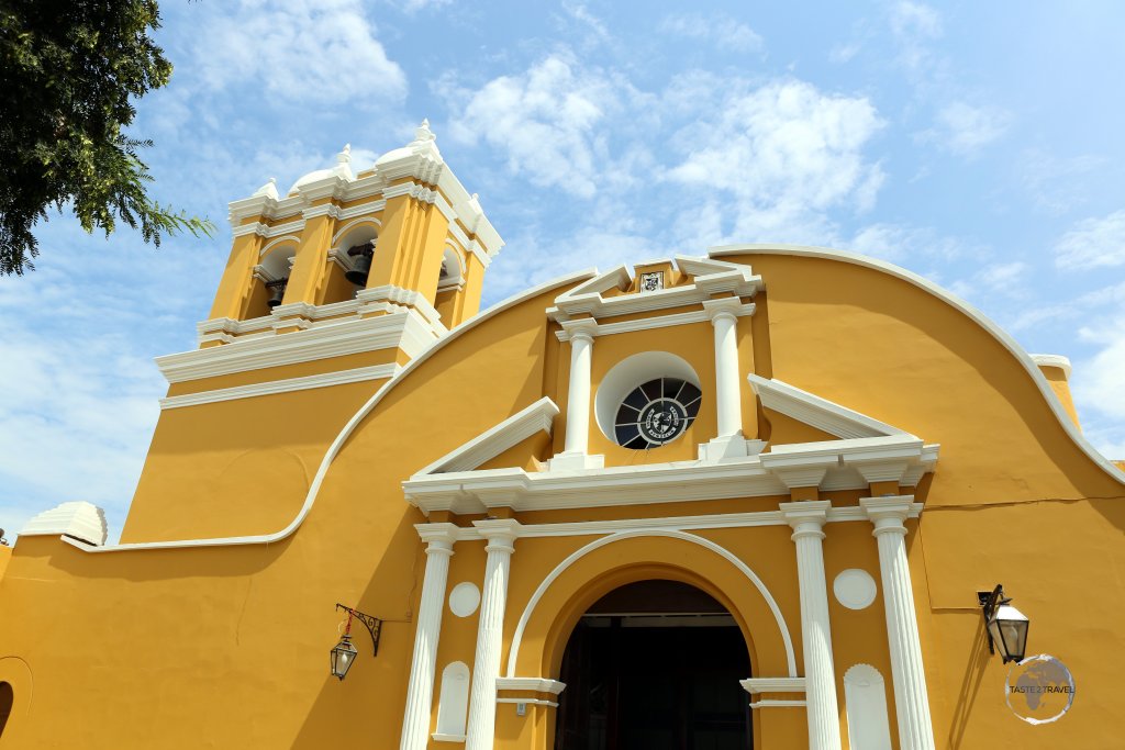 Located in Trujillo, the original Iglesia de Santo Domingo was completed in 1562, but it was destroyed by the earthquake of 1619. It was subsequently rebuilt and consecrated in 1641.