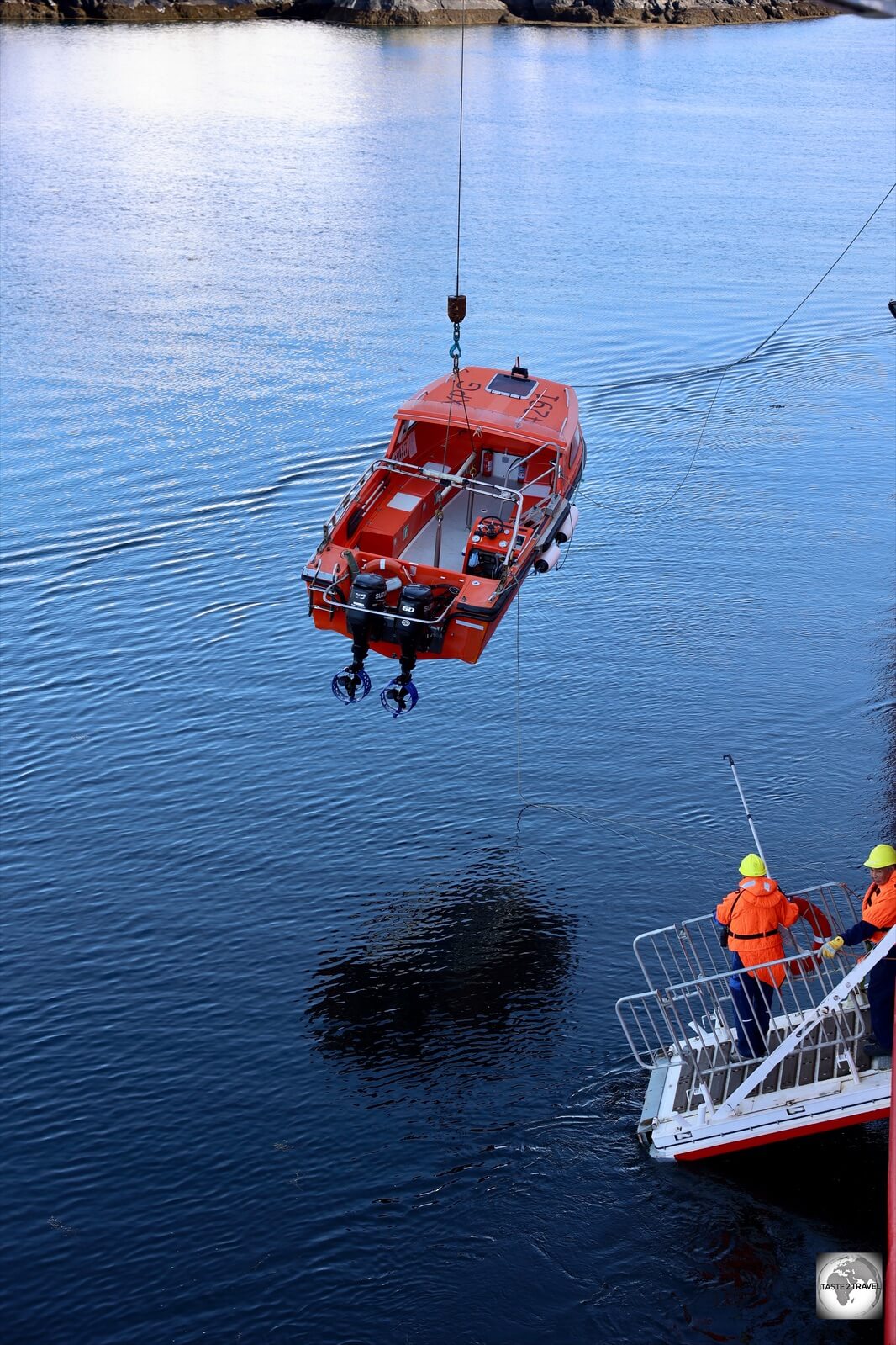 The Sarfaq Ittuk deploys its tender in order to access the small settlement of Kangaamiut.