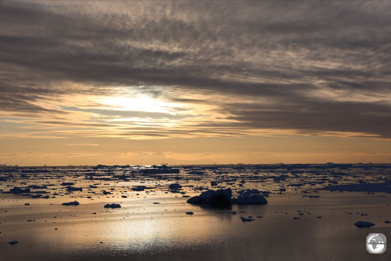 The midnight sun over Disko Bay, Ilulissat.