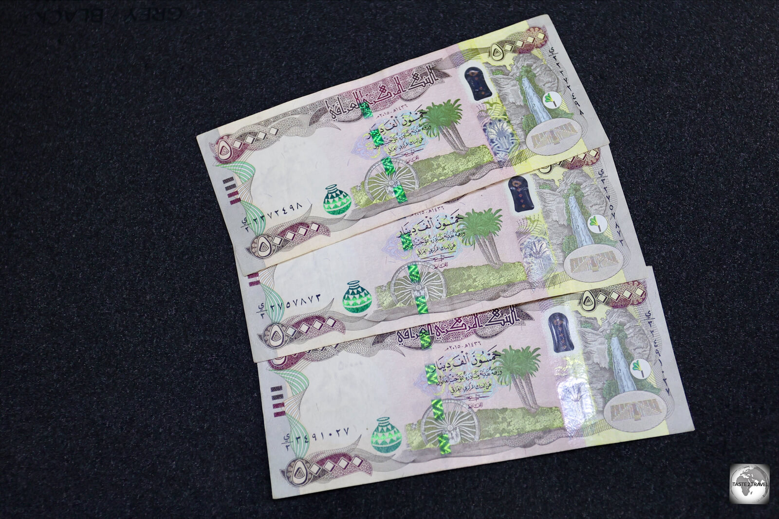 Iraqi IQD 50,000 bank notes.