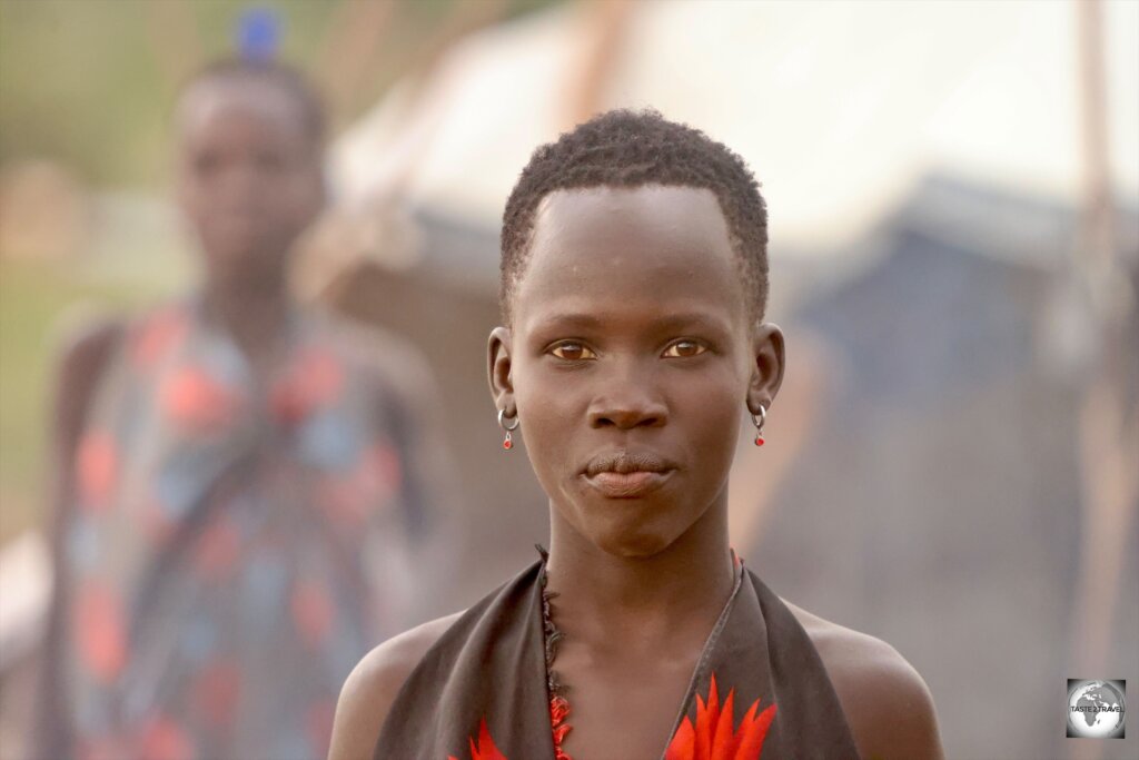 A young Mundari girl.