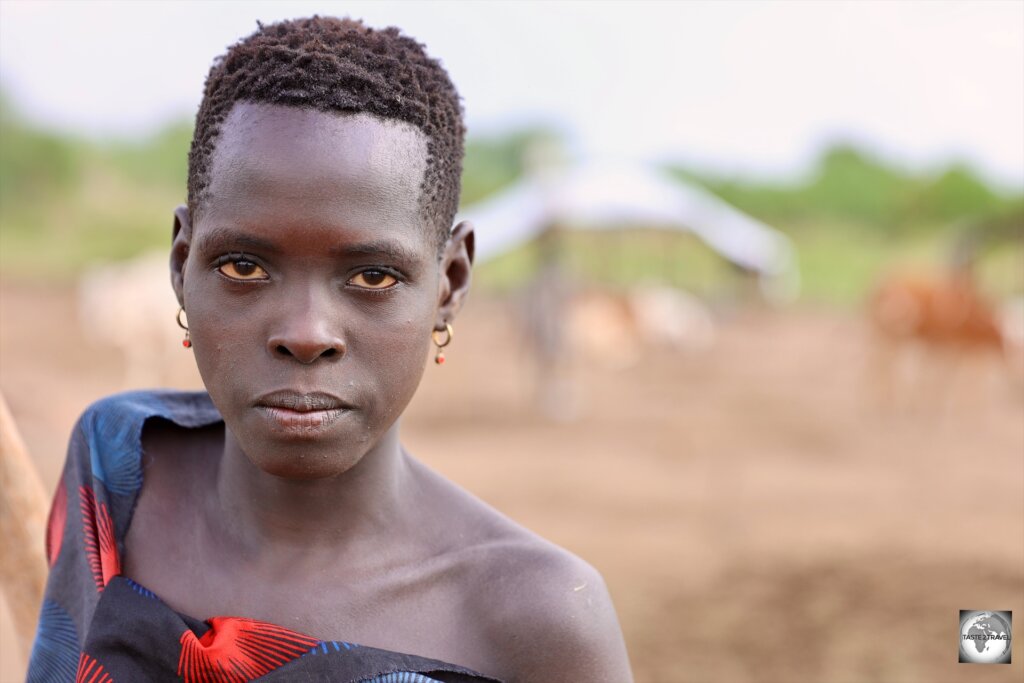 A young Mundari girl.