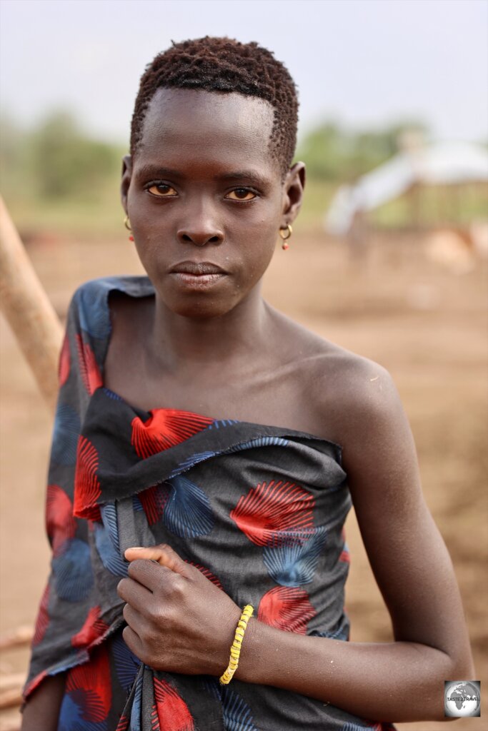 A young Mundari girl.