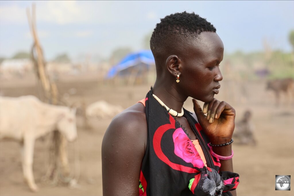 A young Mundari girl.