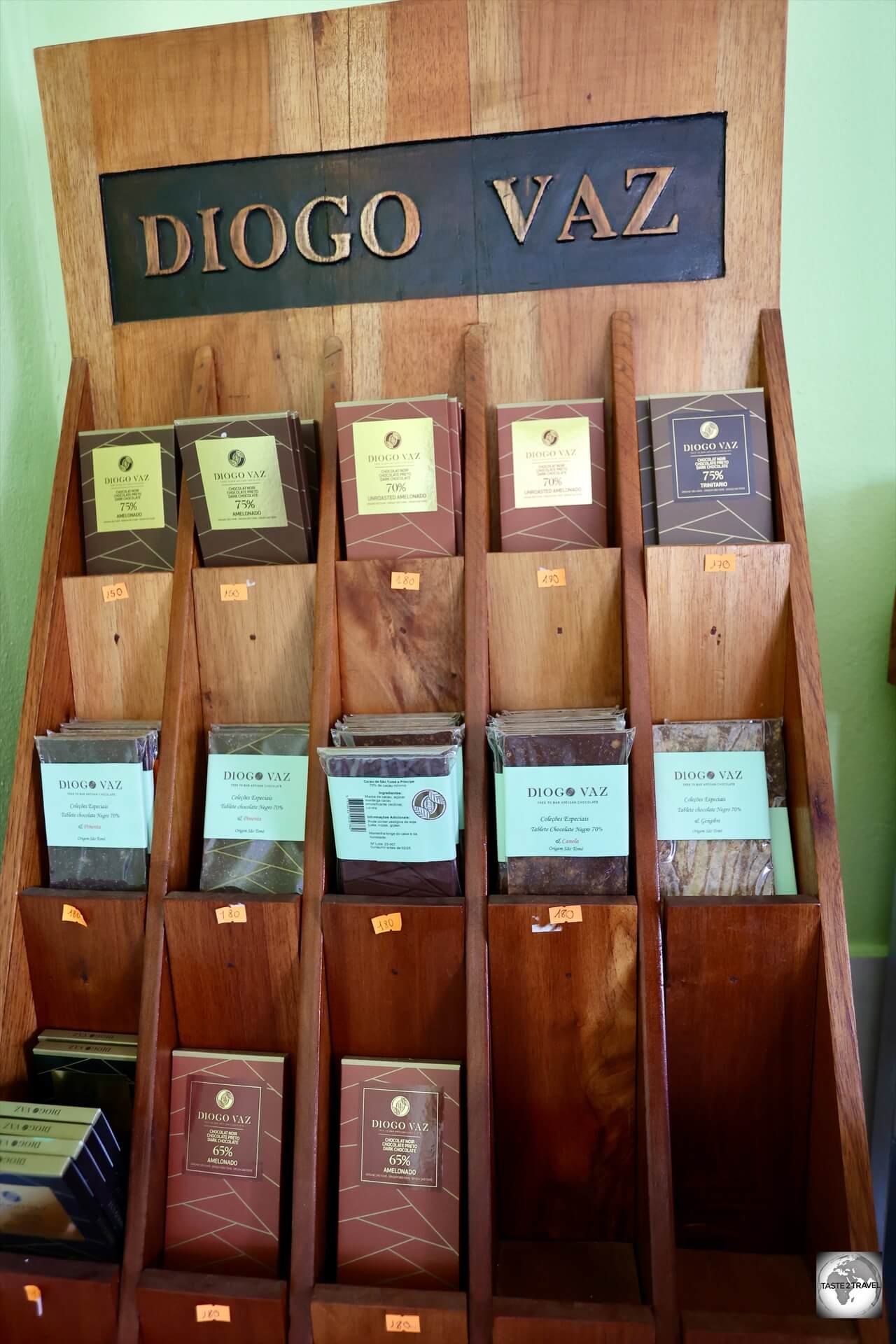 Chocolate, from the Diogo Vaz company, available for purchase at Quá Téla in São Tomé.